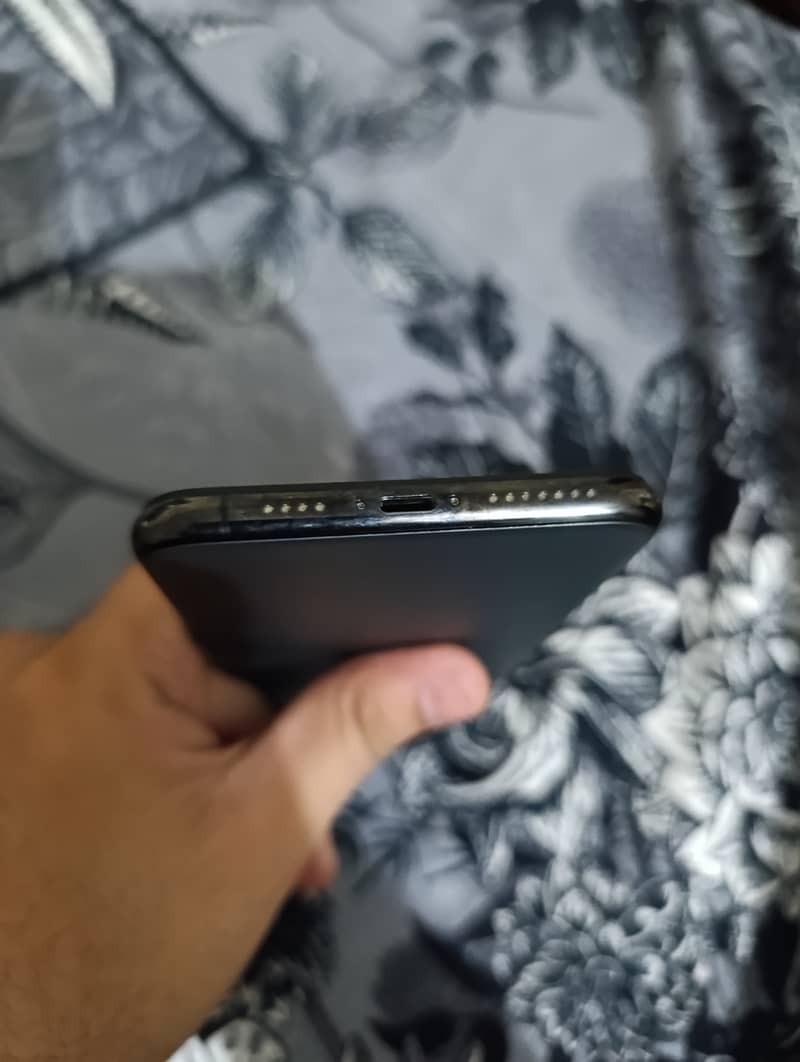 Apple iPhone 11 Pro Max 3
