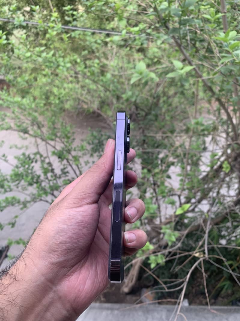 iPhone 14 Pro 3