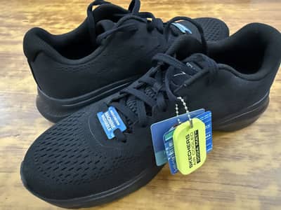 Skechers Brand New original mens Shoes Black Made in Vietnam