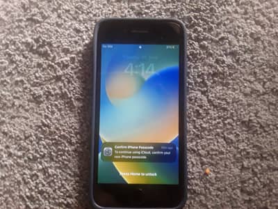 Iphone 8 only used for 3 months comes with cover