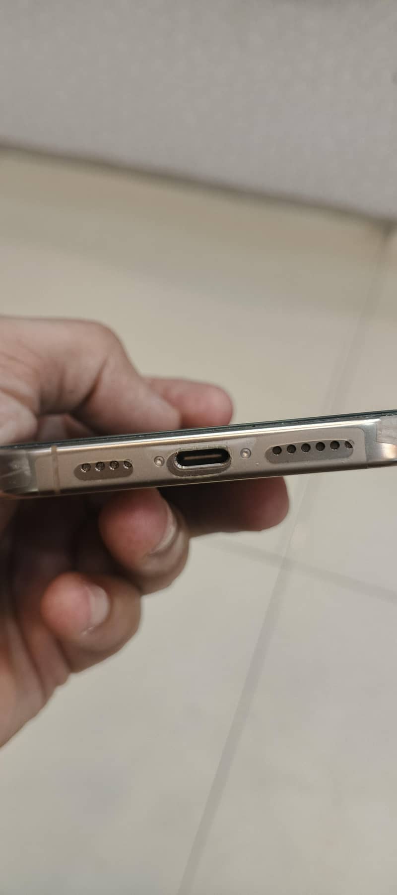 Apple iPhone 16 Pro Max 3