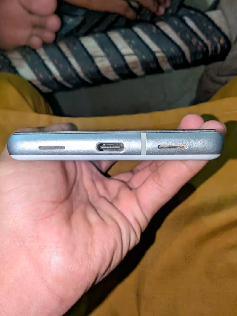 Google Pixel 7a 2