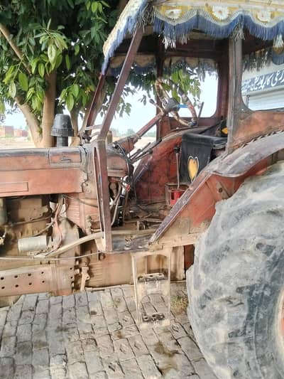 bilaras russi tractor