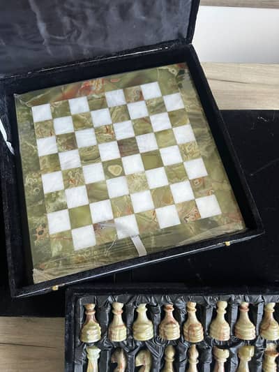 Multi green marble chess