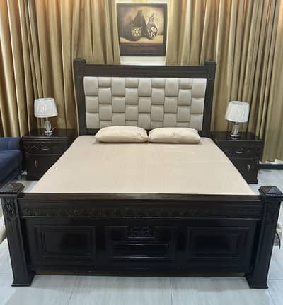 KING DOUBLE BED / DRESSING / SIDE TABLE