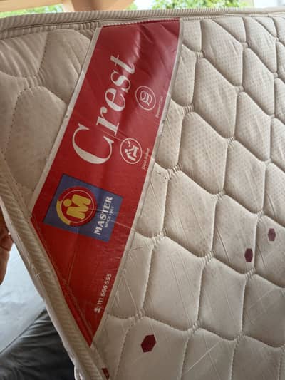 Molty crest Bed matteress