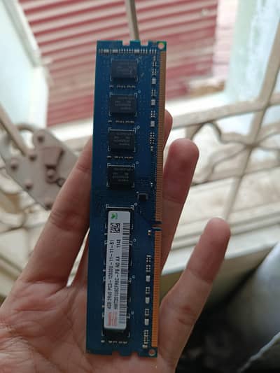 16GB DDR3 RAM (4x4GB) 1600MHz (Desktop) and 500GB HDD