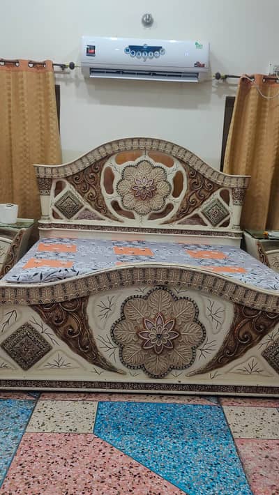 Complete 6-Piece Wooden Bedroom Furniture Set – Royal Carved Design
