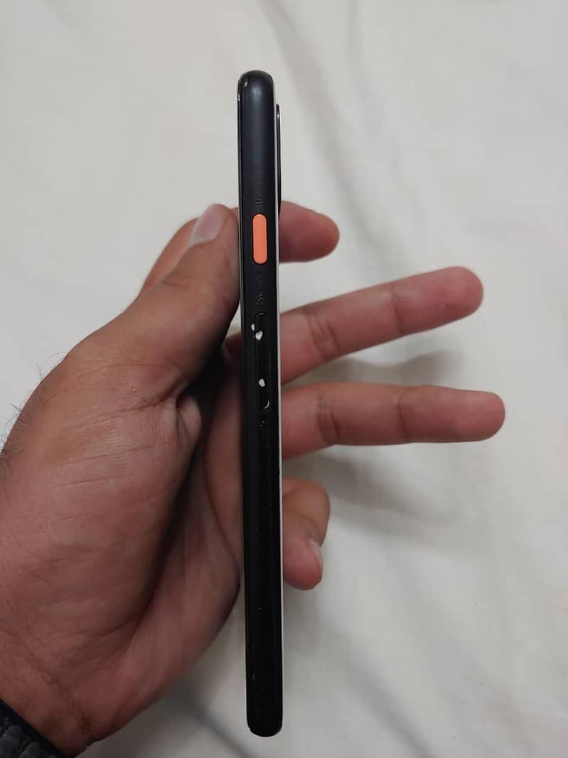 Google Pixel 4 3