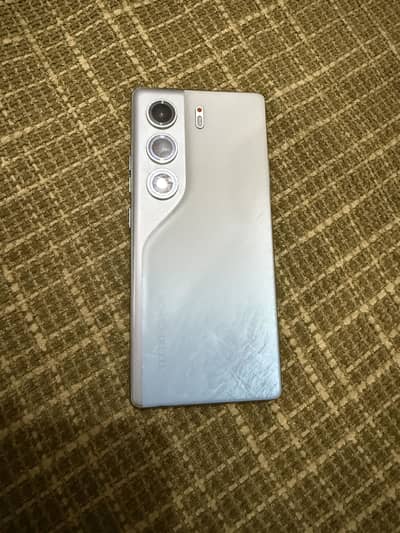 Tecno CAMON 40