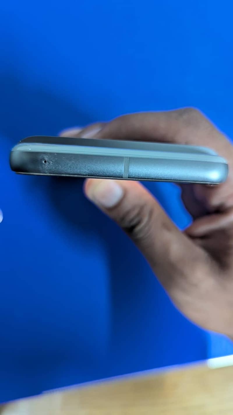 Google Pixel 8 3