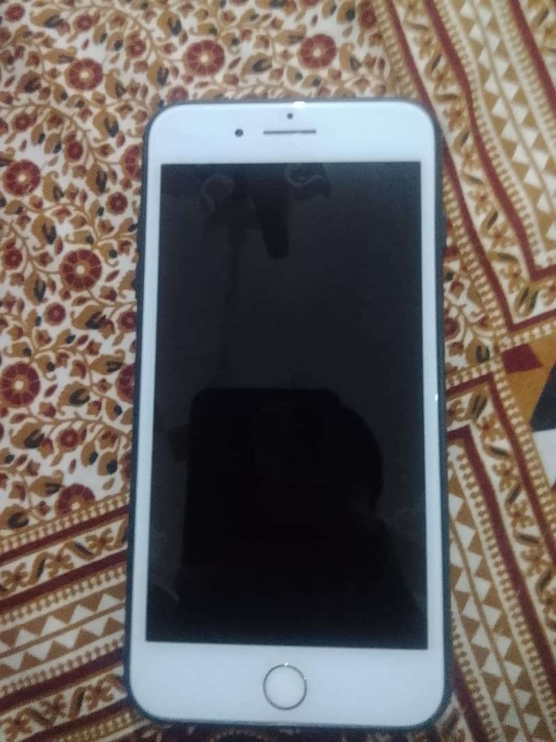 Apple iPhone 7 Plus 1