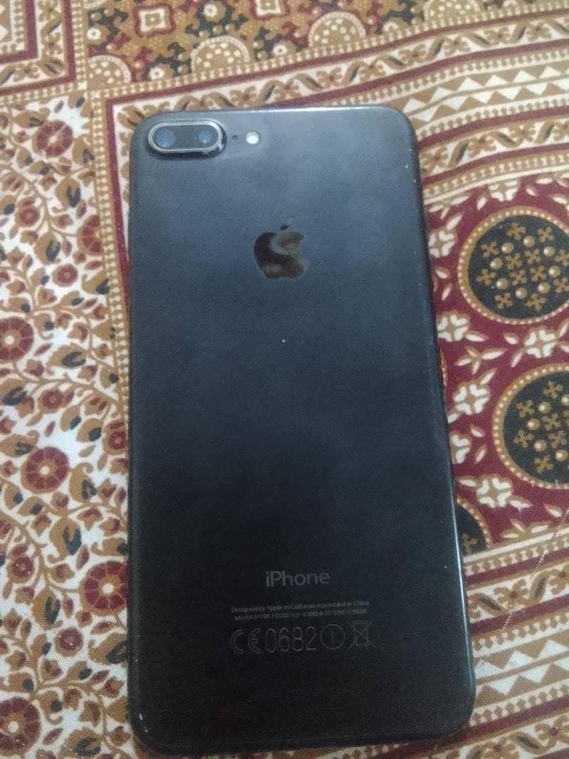Apple iPhone 7 Plus 2
