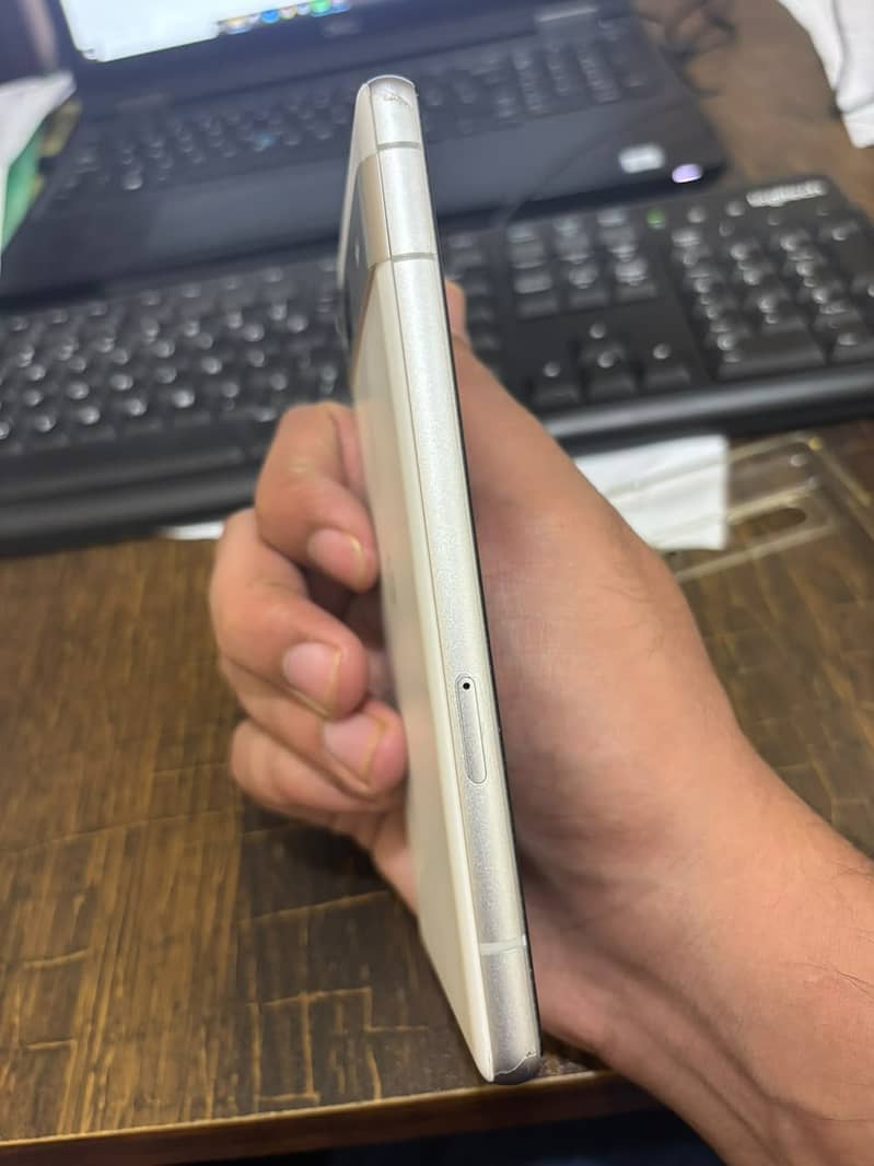 Google Pixel 7a 4