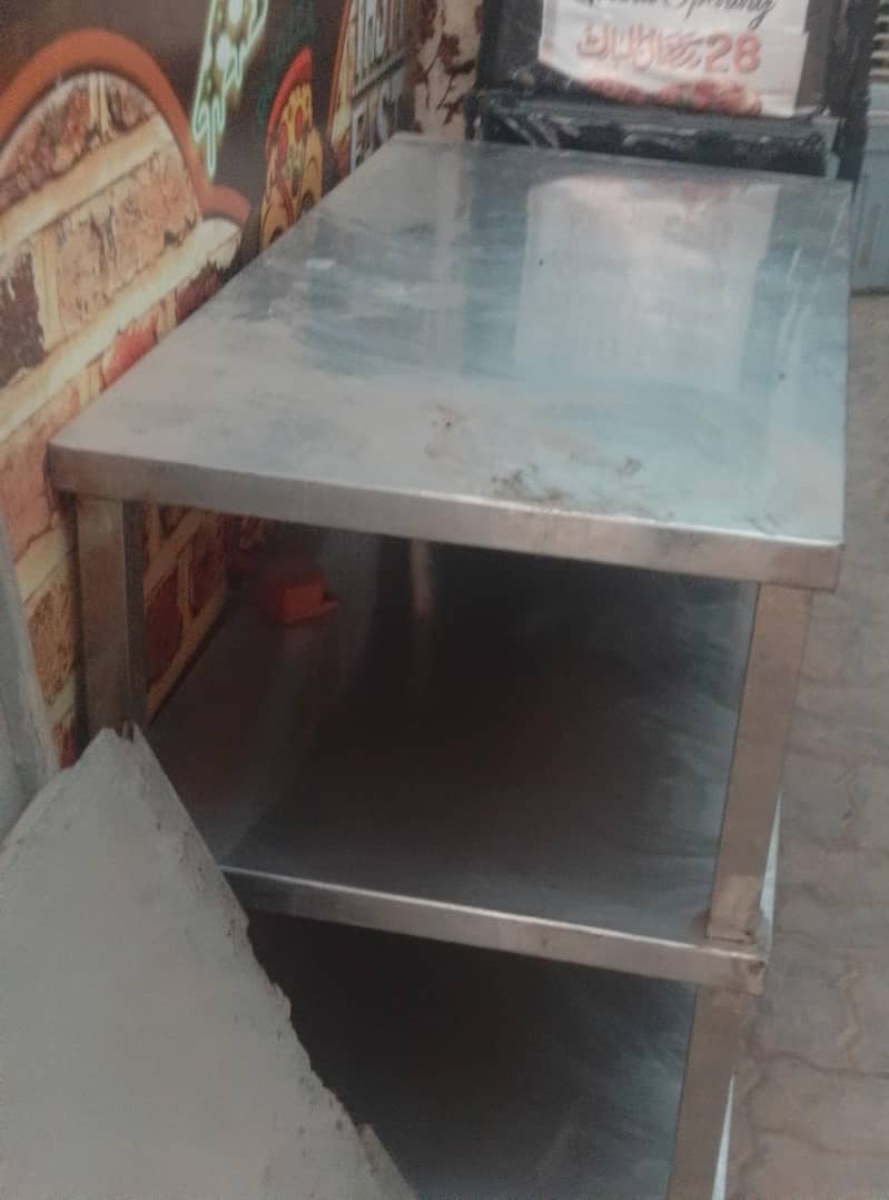 working table for restaurant 2