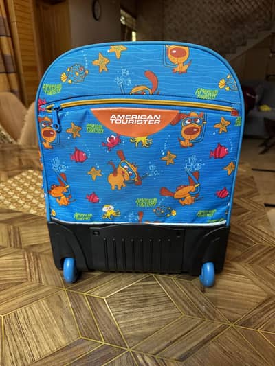 American tourister school bags