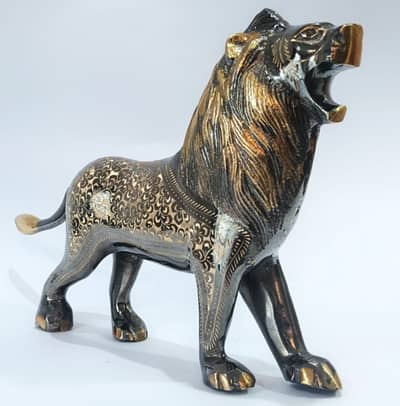 Handcrafted Brass Roaring Lion Statue – Premium Home & Office Décor
