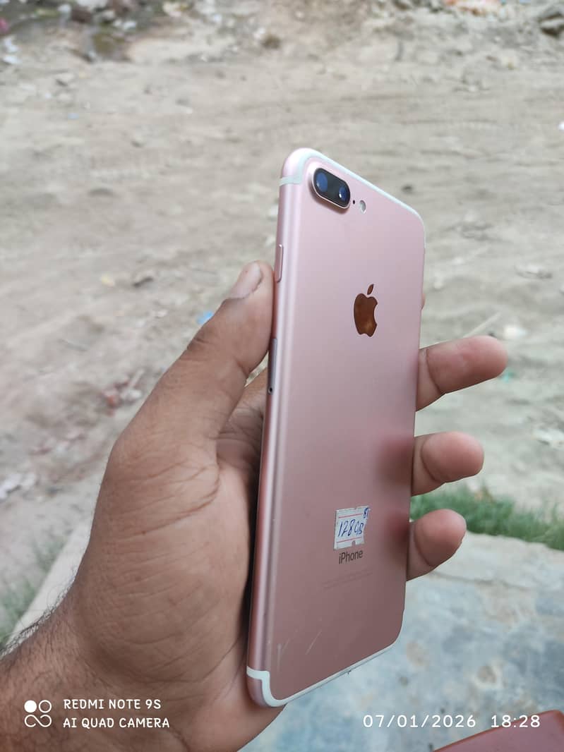 Apple iPhone 7 Plus 4