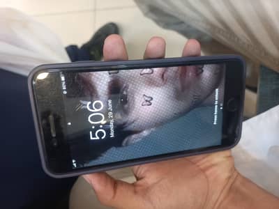 Apple iPhone 7