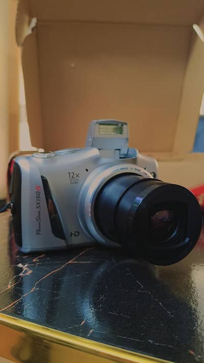 Canon PowerShot SX150  14.1 Mega Pixels digital camera