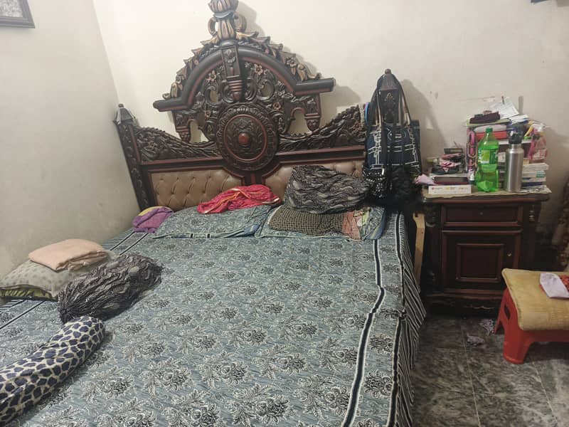 Bed with side Table s 1