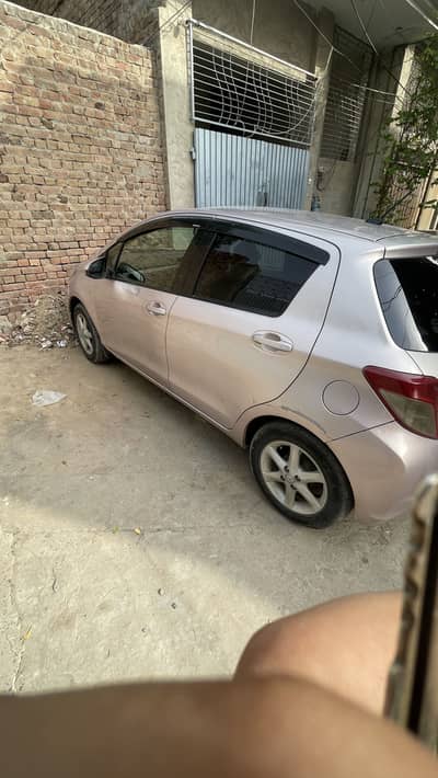 Toyota Vitz 2012