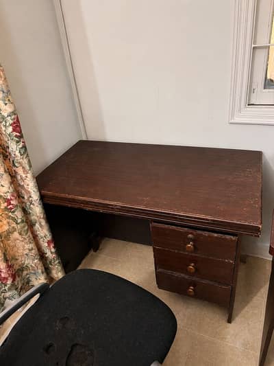 Office table and book shelf