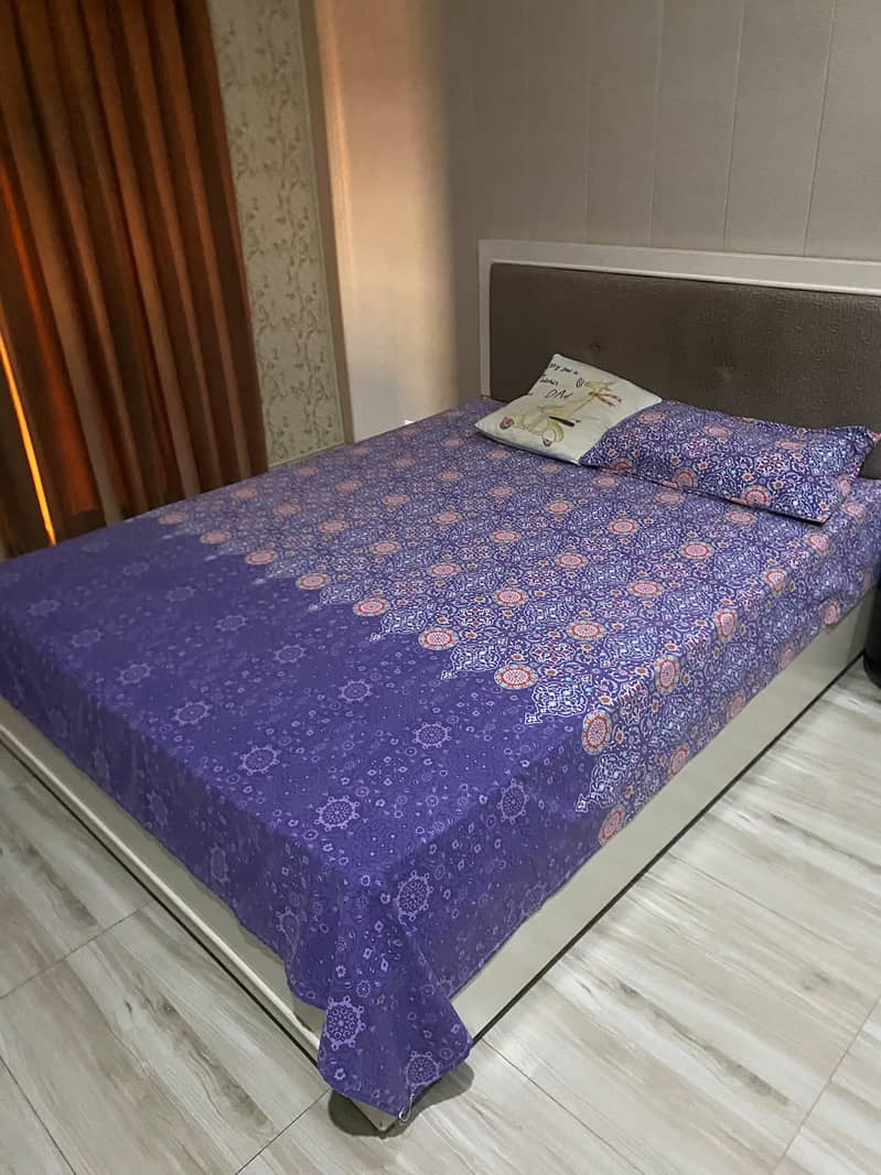 Single Bed 0