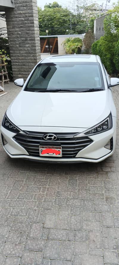 Hyundai Elantra 2022