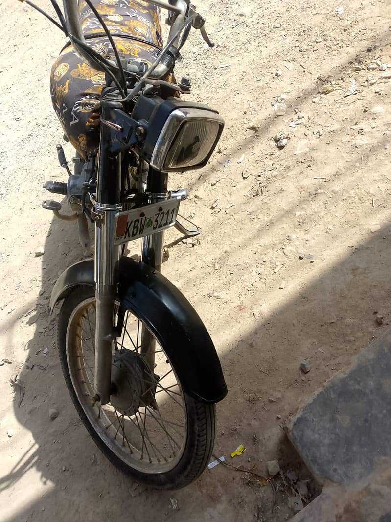 unique 70 (27500 say kam walay rabta na karn) 0