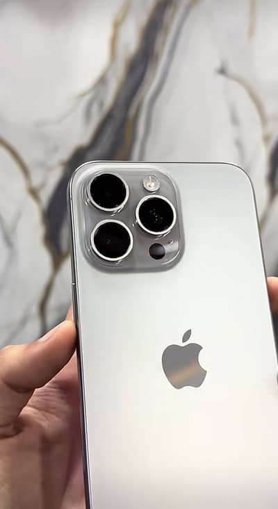 Apple iPhone 15 Pro Max
