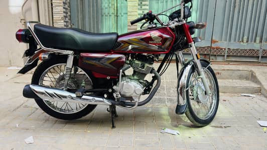 Honda CG 125 (red) Excellent Condition