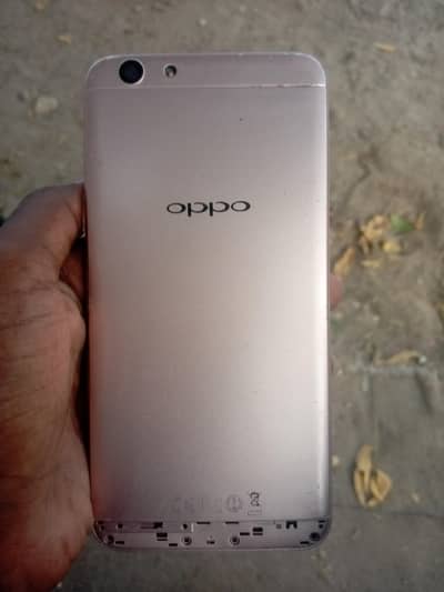 OPPO F1s