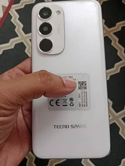 Tecno spark 40 pro +