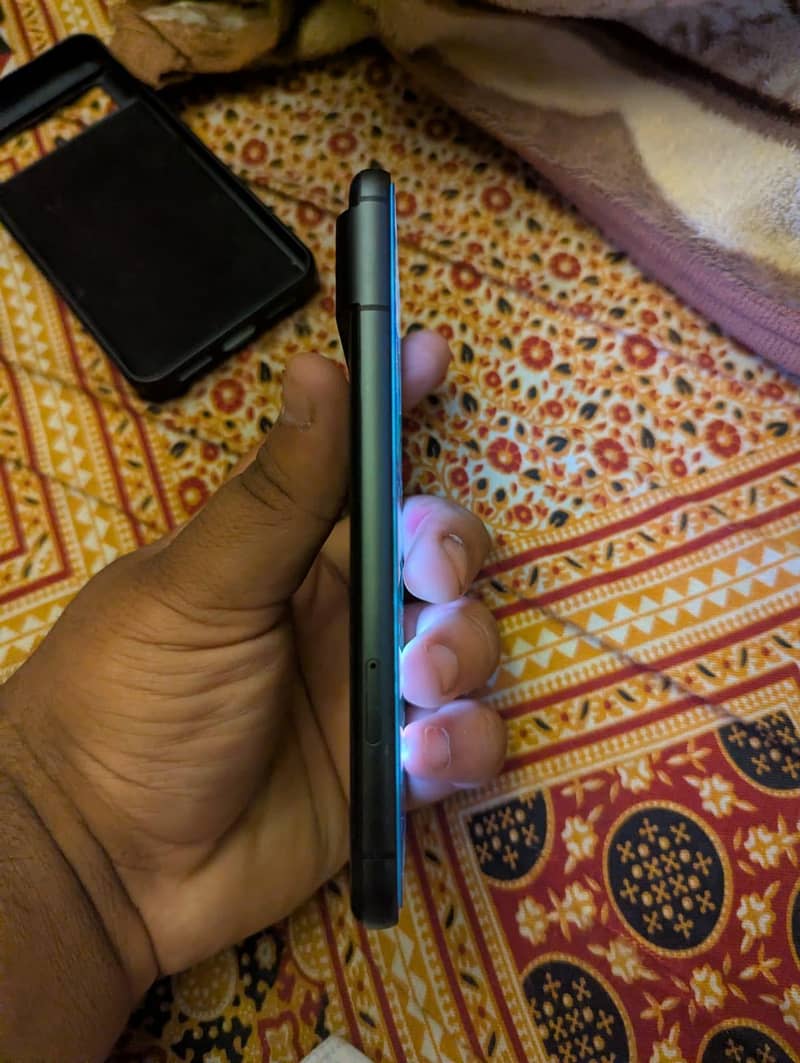 Google Pixel 8 5