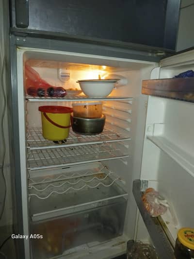 haire refrigerator medium size perfect working