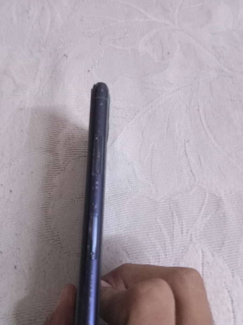 Apple iPhone 11 Pro 0
