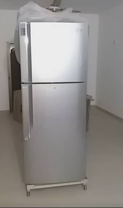 LG Fridge For Sell