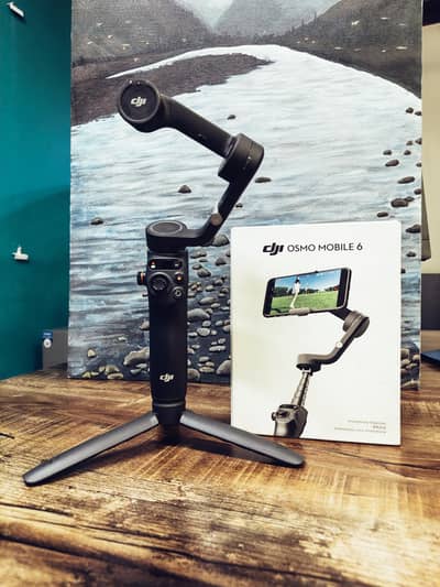 DJI Osmo Mobile 6 Gimbal Stabilizer – Like New | Vlogging, Iphone,
