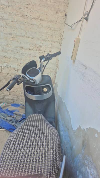 Crown scooty electric for sale