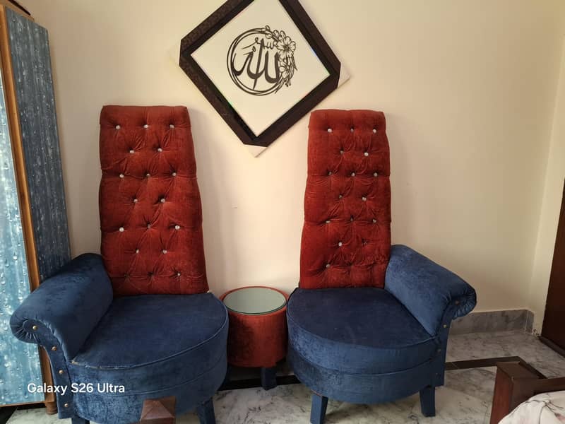 chairs 0