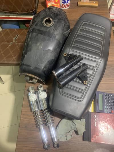 Fuel tanki Front Kan, Back shock 125 , seat ,