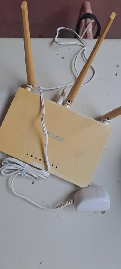Router and cable