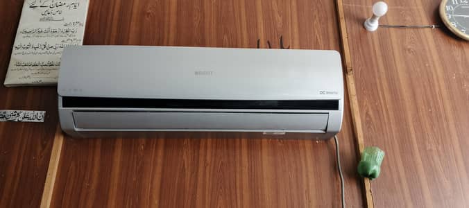 Oriant Ultron Series DC inverter good condition use he nai huwa health