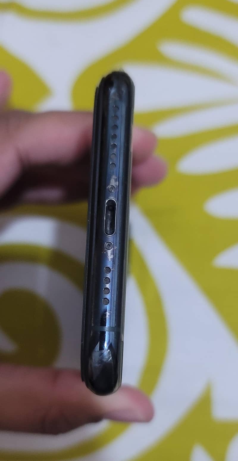 Apple iPhone 11 Pro Max 5