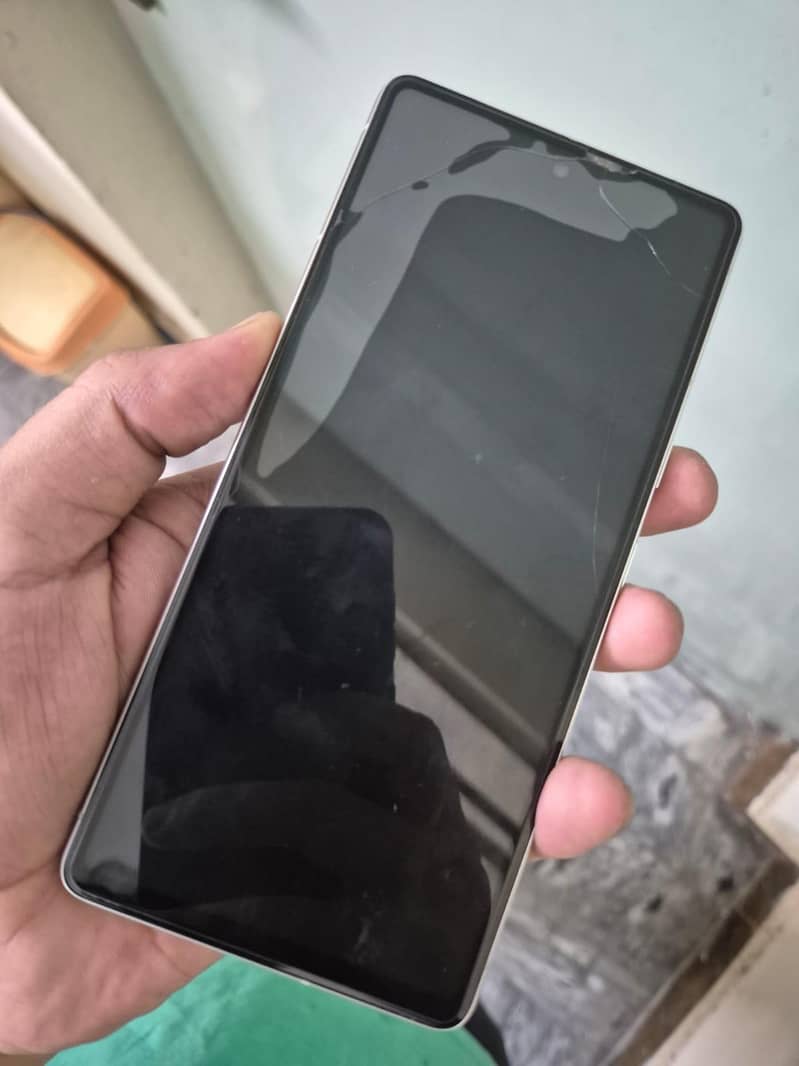 Google Pixel 7 4