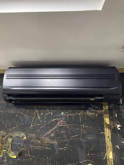 Haier ac 1 ton 10/10 black