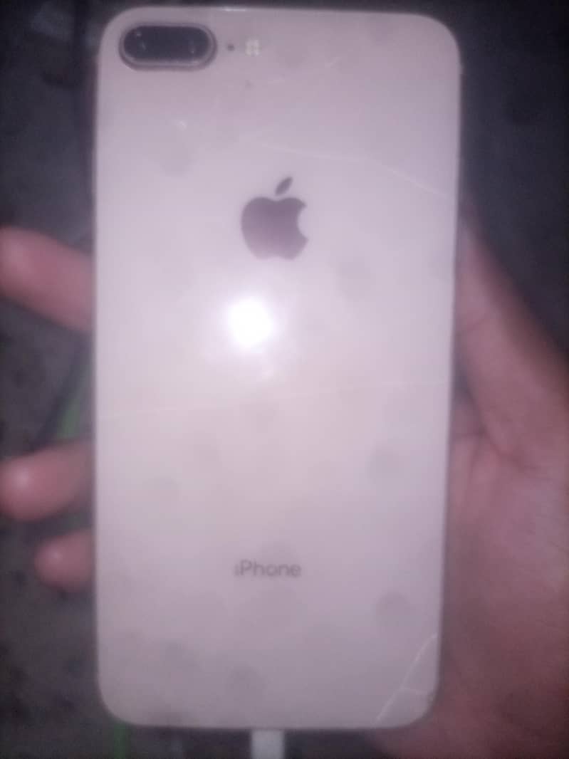 Apple iPhone 8 Plus 6