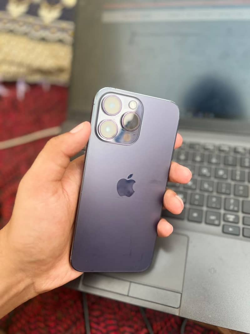 Apple iPhone 14 Pro Max 1