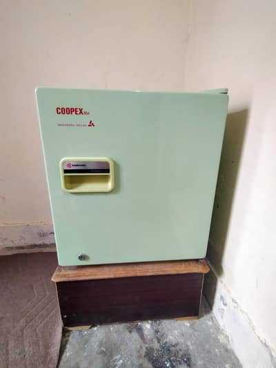 mini room size fridge Samsung excellent condition